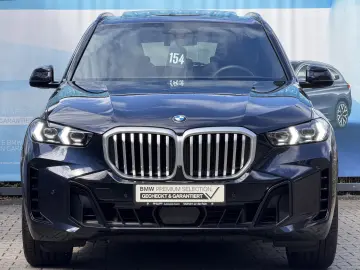 BMW X5 xDrive30d M Sport  Pano Towbar Aux Heater h&k