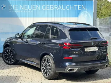 BMW X5 xDrive30d M Sport  Pano Towbar Aux Heater h&k