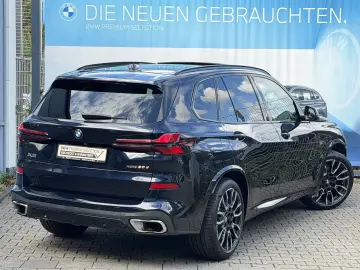 BMW X5 xDrive30d M Sport  Pano Towbar Aux Heater h&k