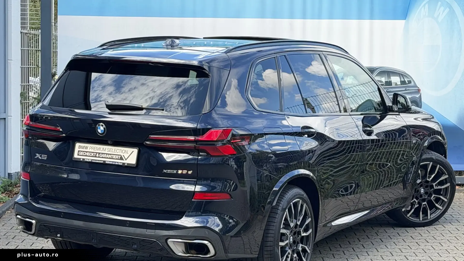 BMW X5 xDrive30d M Sport  Pano Towbar Aux Heater h&k