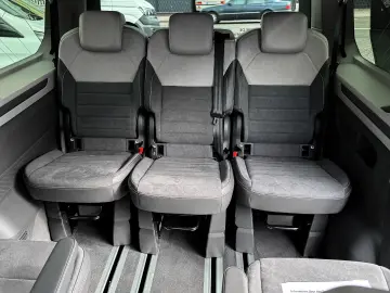 Volkswagen T7 Multivan 2.0 TDI Edition Long   MATRIX PANO