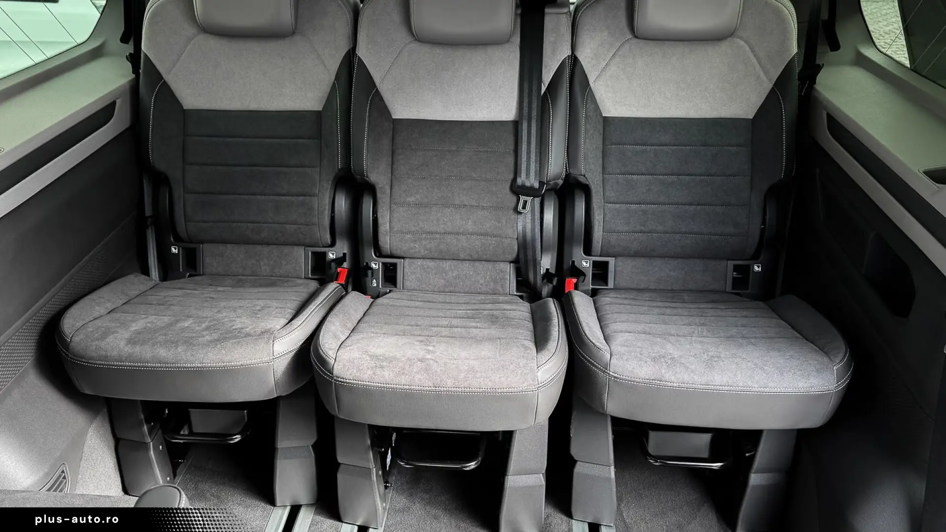 Volkswagen T7 Multivan 2.0 TDI Edition Long   MATRIX PANO