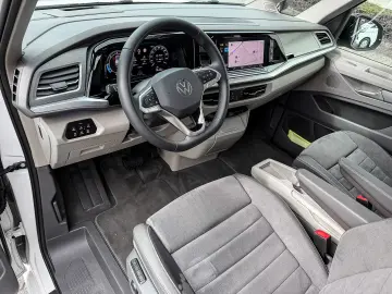 Volkswagen T7 Multivan 2.0 TDI Edition Long   MATRIX PANO