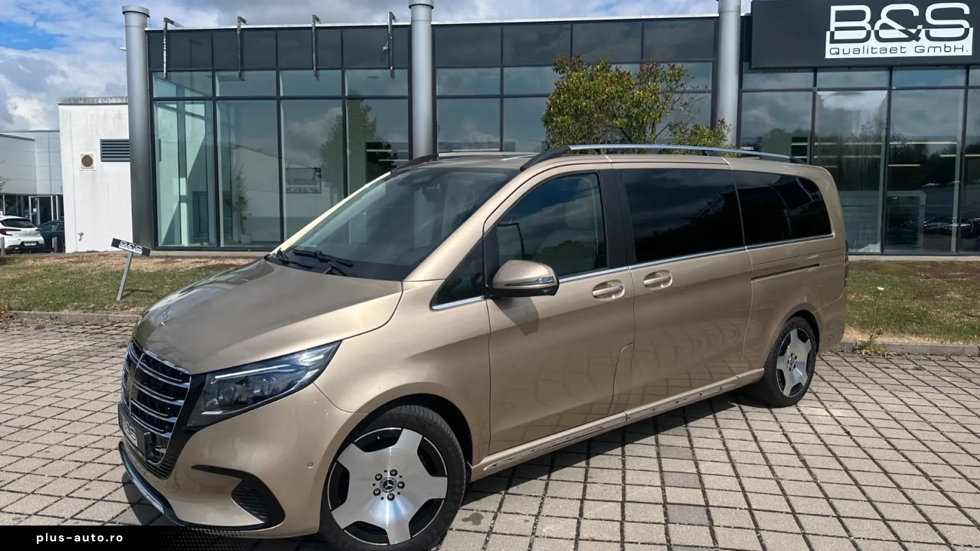 Mercedes-Benz V 300d 4M AMG  Extra Lang DISTR BURM AIRMATIC