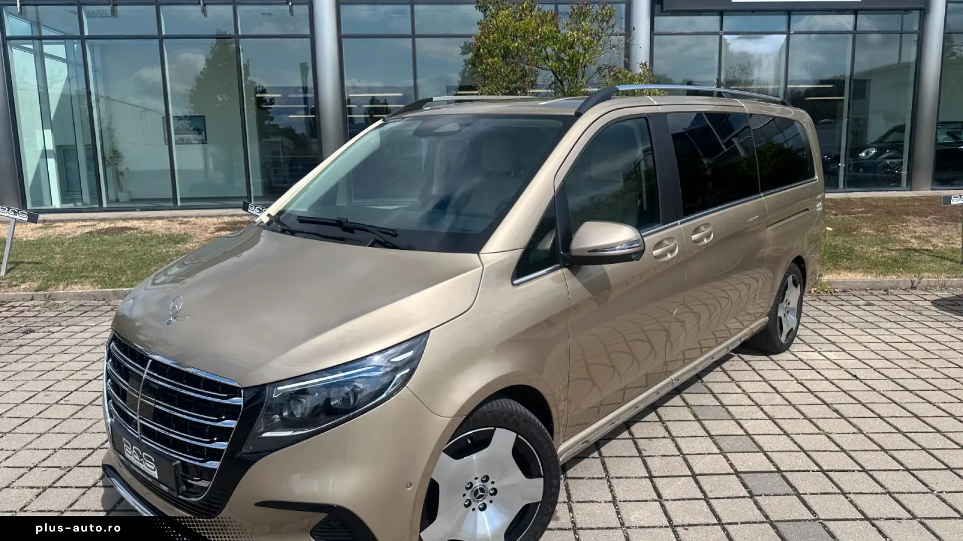 Mercedes-Benz V 300d 4M AMG  Extra Lang DISTR BURM AIRMATIC