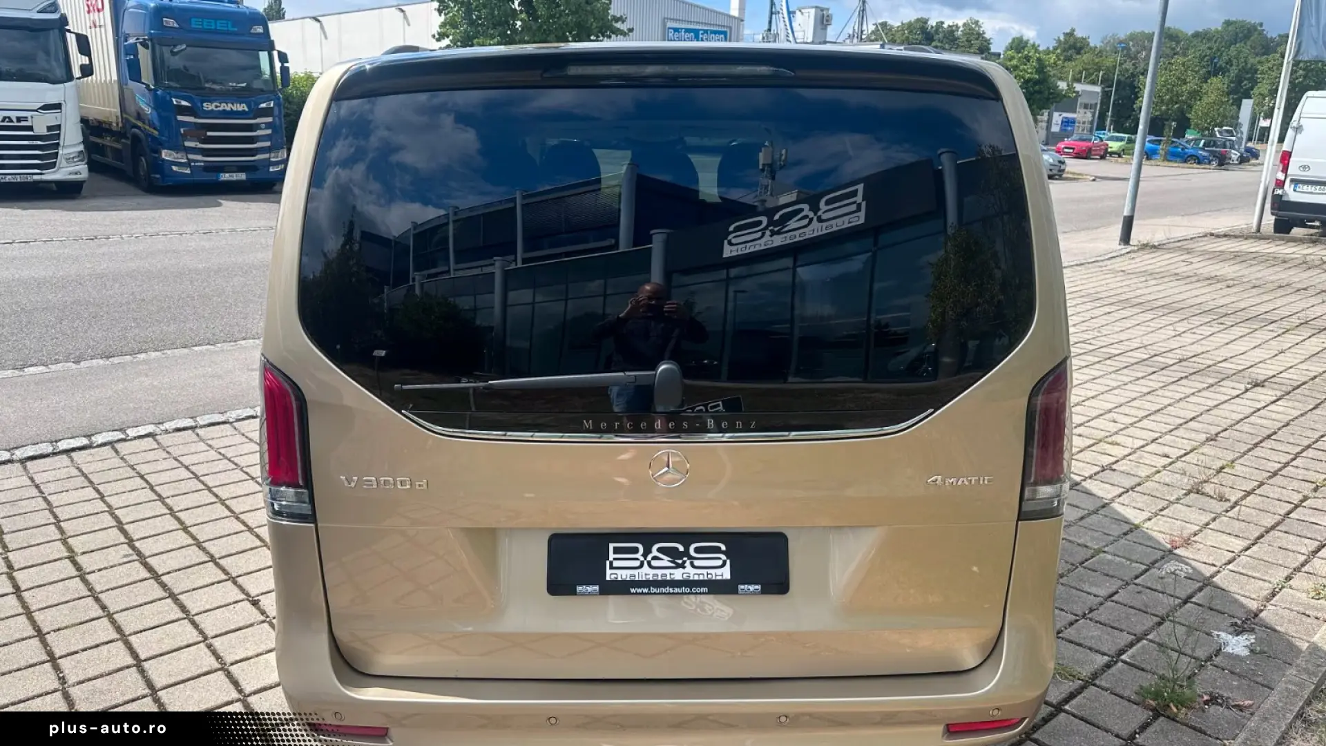 Mercedes-Benz V 300d 4M AMG  Extra Lang DISTR BURM AIRMATIC