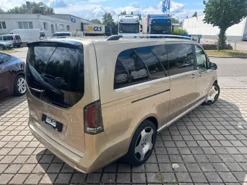 Mercedes-Benz V 300d 4M AMG  Extra Lang DISTR BURM AIRMATIC