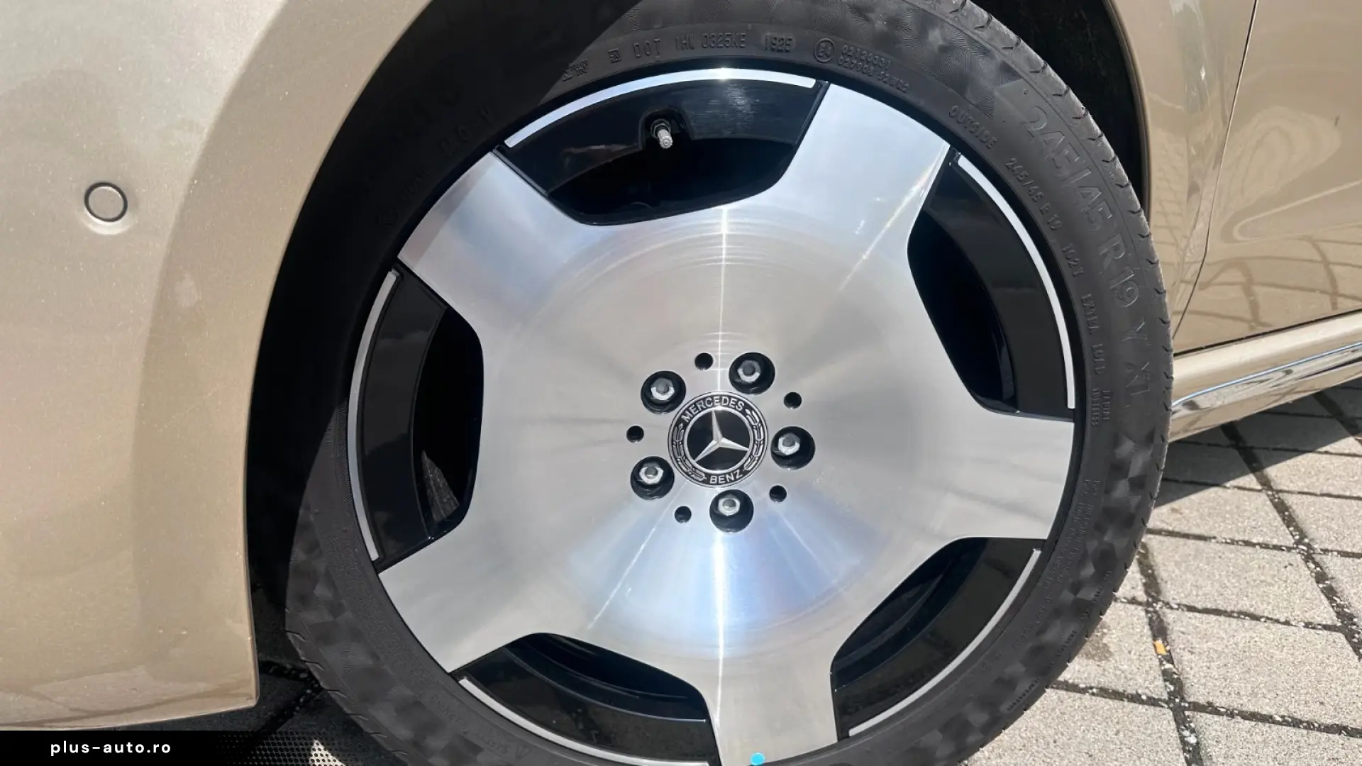 Mercedes-Benz V 300d 4M AMG  Extra Lang DISTR BURM AIRMATIC