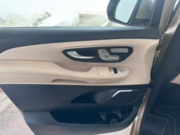 Mercedes-Benz V 300d 4M AMG  Extra Lang DISTR BURM AIRMATIC