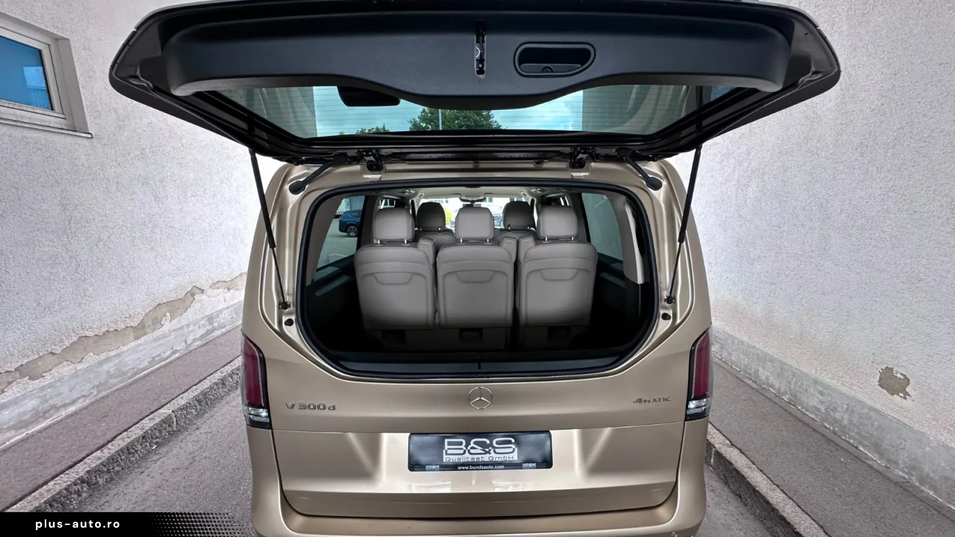 Mercedes-Benz V 300d 4M AMG  Extra Lang DISTR BURM AIRMATIC
