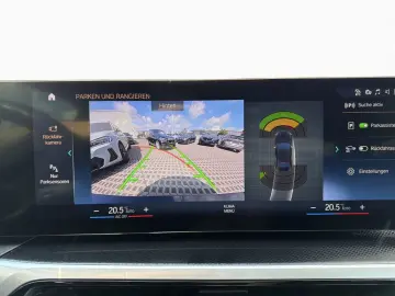 BMW M240i Coupé ACC Camera adaptive driving mode HUD