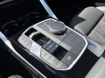 BMW M240i Coupé ACC Camera adaptive driving mode HUD