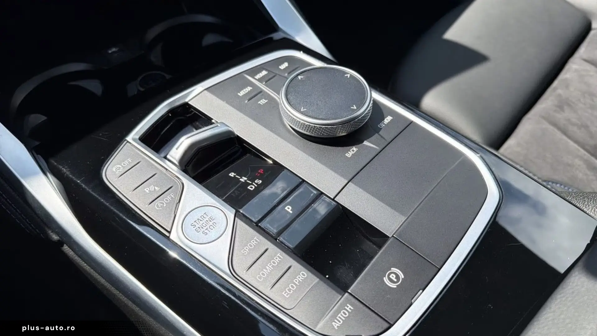 BMW M240i Coupé ACC Camera adaptive driving mode HUD