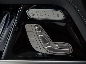Mercedes-Benz G63 AMG OFFROAD-PAK SUPERIOR MASSAGE 1.HAND