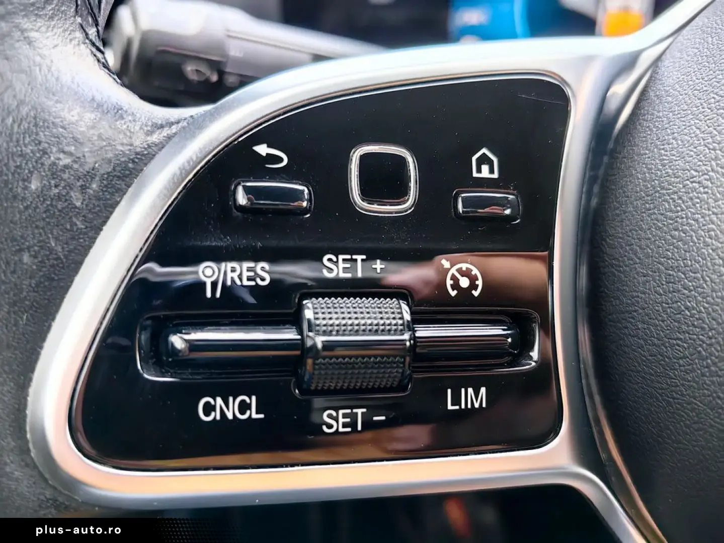 Mercedes-Benz A-180