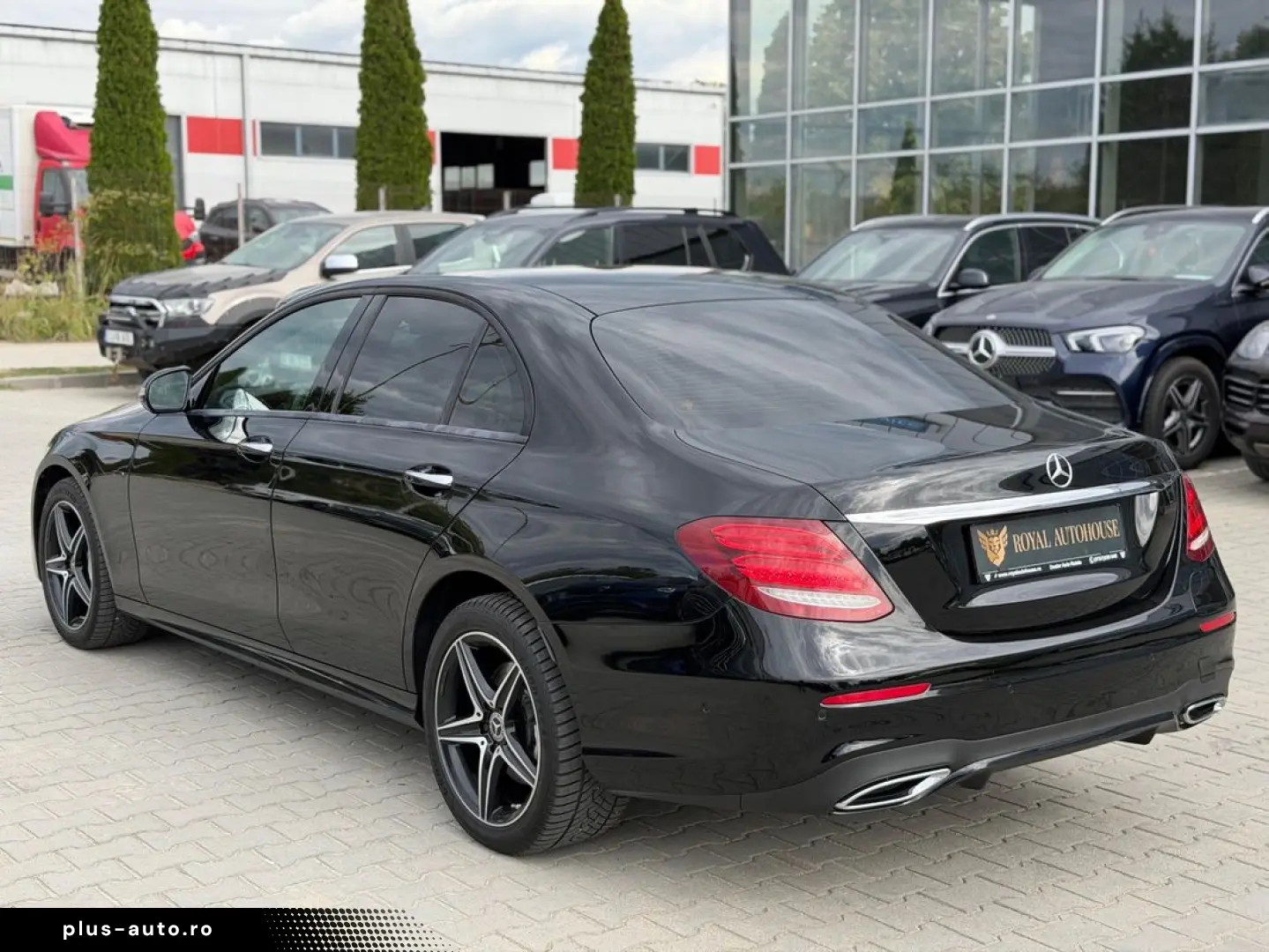 Mercedes-Benz E