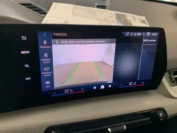 BMW X1 23d xDrive NAVI AHKLED DRIVING ASS