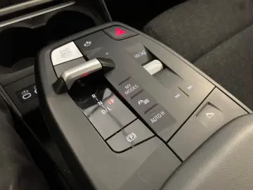 BMW X1 23d xDrive NAVI AHKLED DRIVING ASS