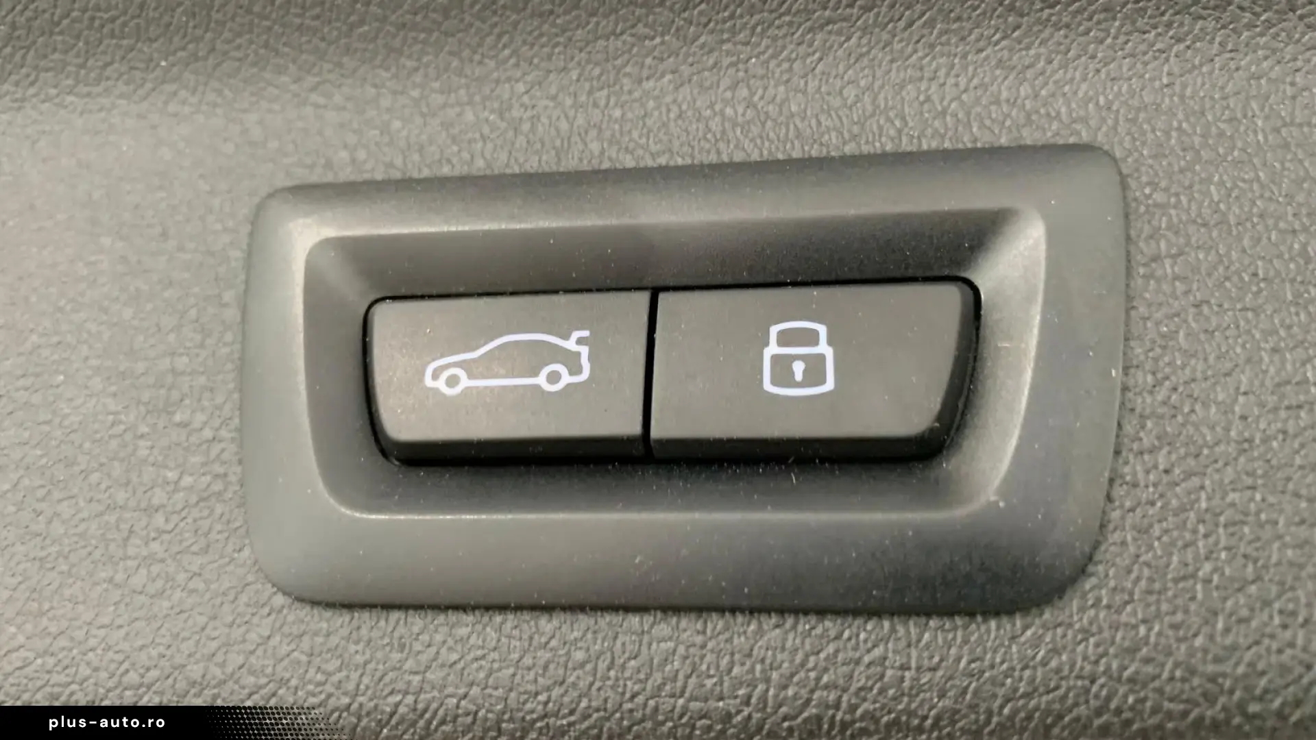 BMW X1 23d xDrive NAVI AHKLED DRIVING ASS