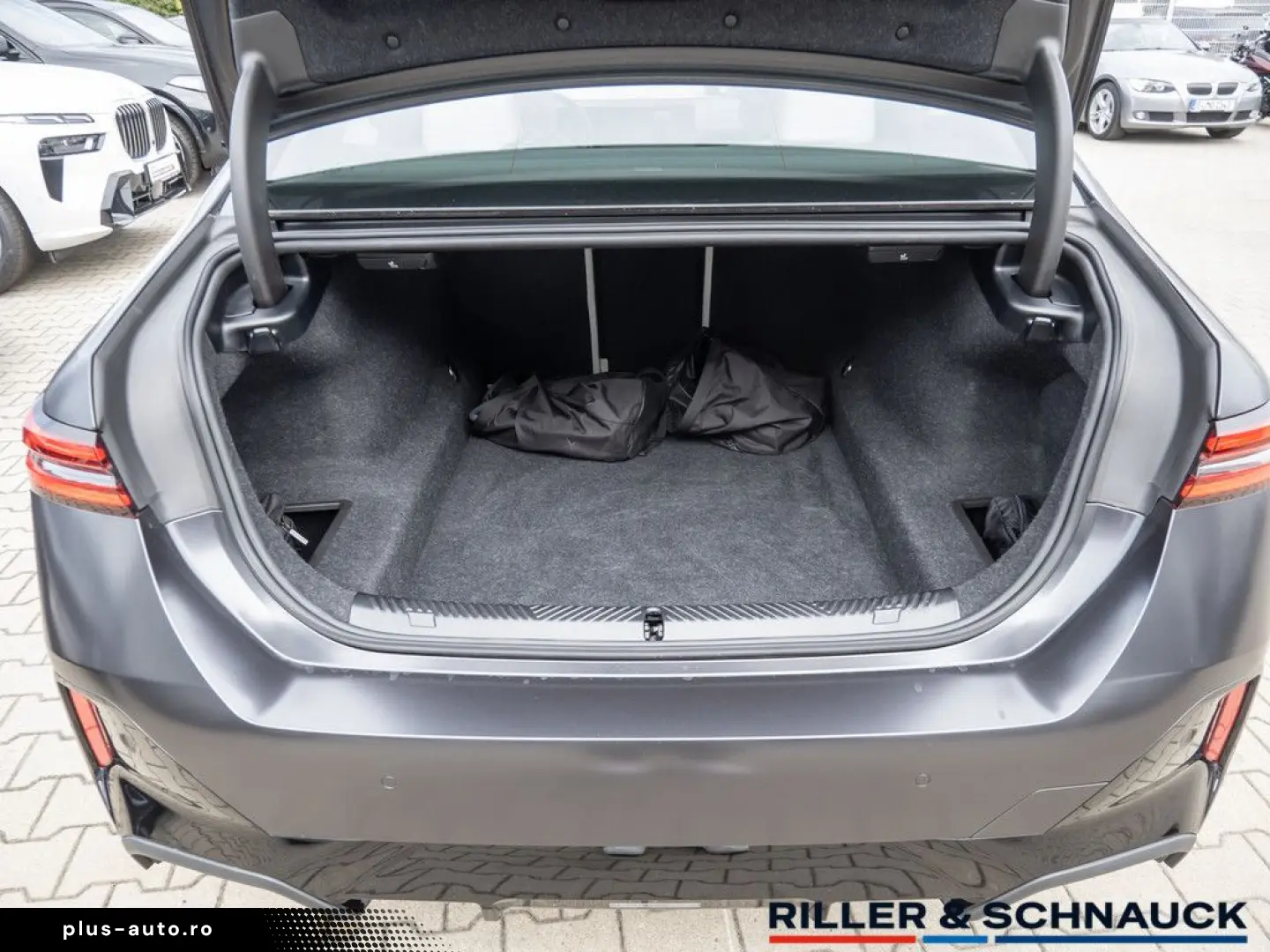 BMW 530e M-Sport Pro NAVI HUD ACC SITZBELÜFTUNG 360