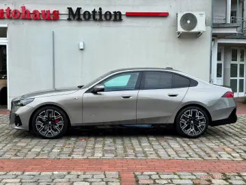 BMW 540 d xDrive M Sport Pro Iconic Glow Pano HUD