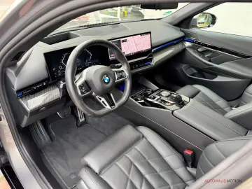 BMW 540 d xDrive M Sport Pro Iconic Glow Pano HUD