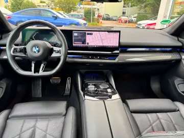 BMW 540 d xDrive M Sport Pro Iconic Glow Pano HUD