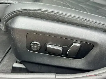 BMW 540 d xDrive M Sport Pro Iconic Glow Pano HUD