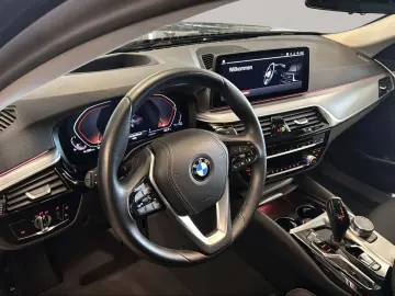 BMW 530i xDrive Limousine LiveCockpitProf Head-Up