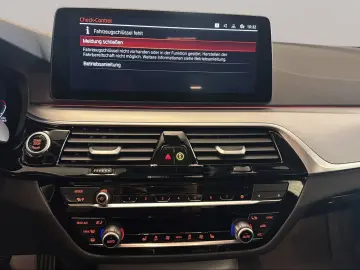BMW 530i xDrive Limousine LiveCockpitProf Head-Up