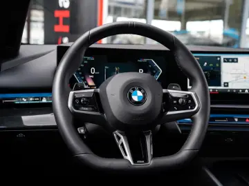 BMW 540 d xDrive M Sport PRO Pano-B&W-StandHz- MATT