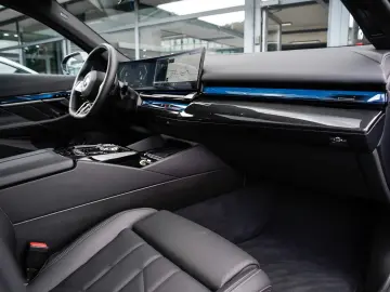BMW 540 d xDrive M Sport PRO Pano-B&W-StandHz- MATT