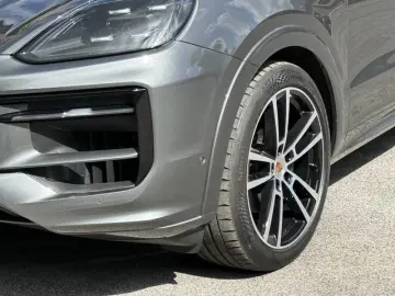 Porsche Cayenne Coupe 22 ZOLL SPORTDESIGN-PAKET-CHRONO