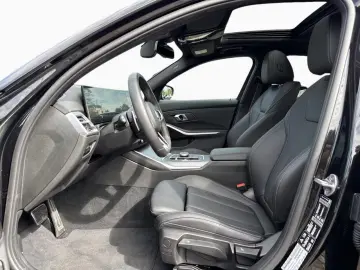 BMW 320iA xDr M SPORT PRO LivePr AdLED 19  GSD 360