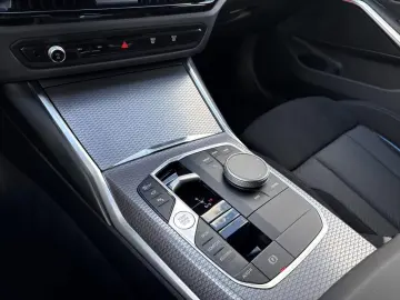 BMW 320dA T M SPORT LivePro AHK 360