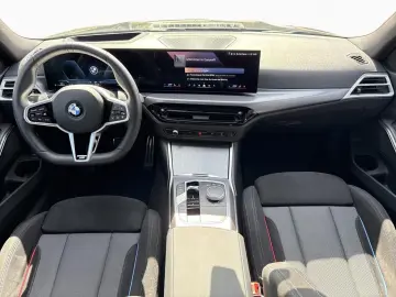 BMW 320iA T M SPORT LivePr 19