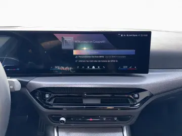 BMW 320iA T M SPORT LivePr 19