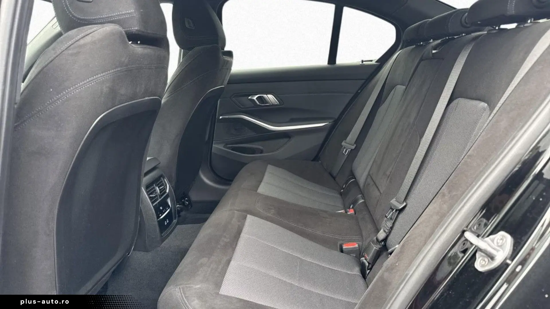 BMW 320i xDrive M Sport AHK LivePro 360