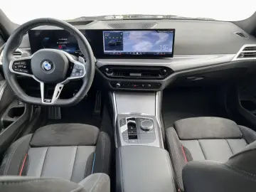 BMW 320dA xDr T M SPORT St G 19  HUD