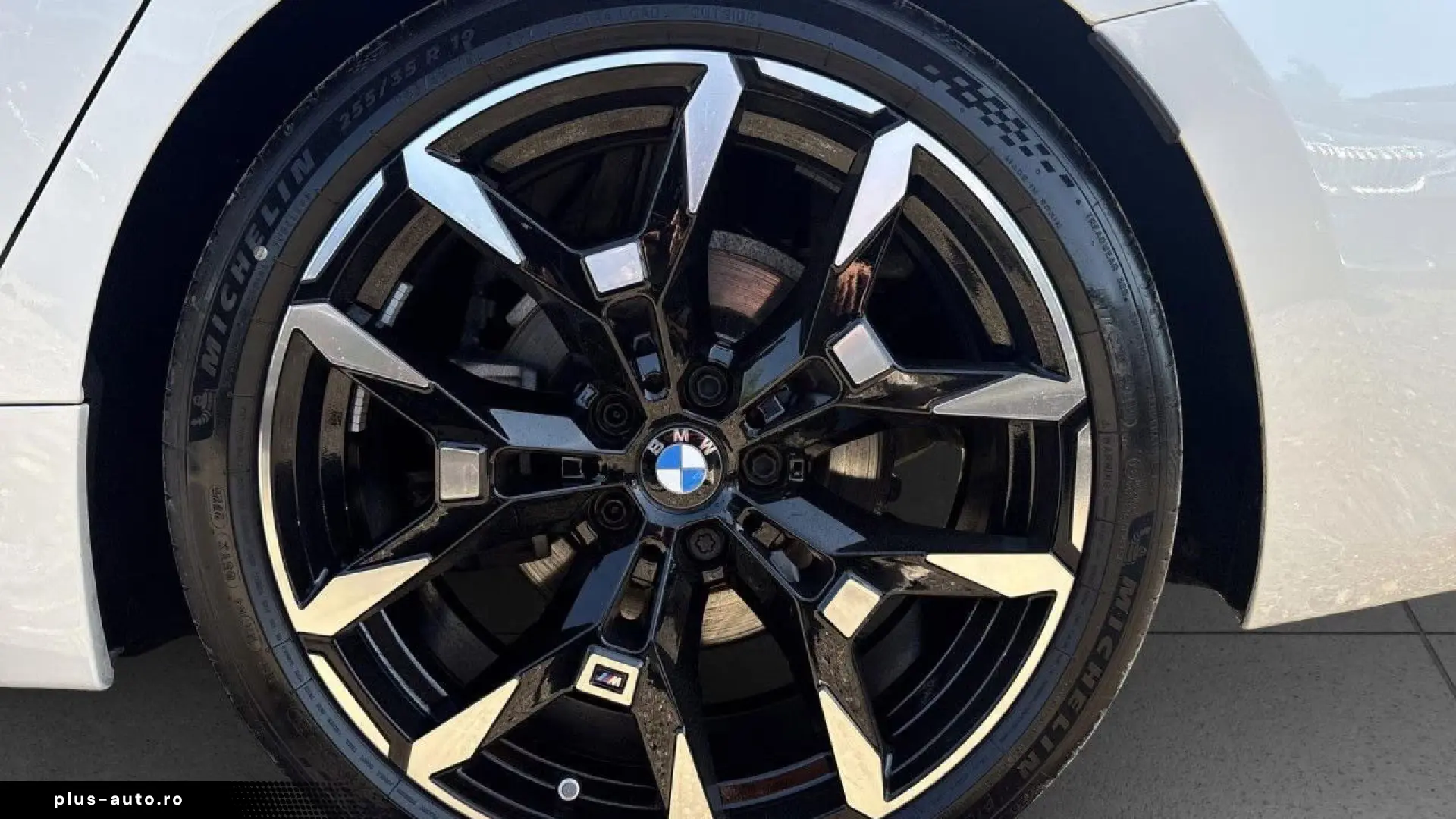 BMW 320i Touring M SPORT AHK Pano Kamera Tempo 19