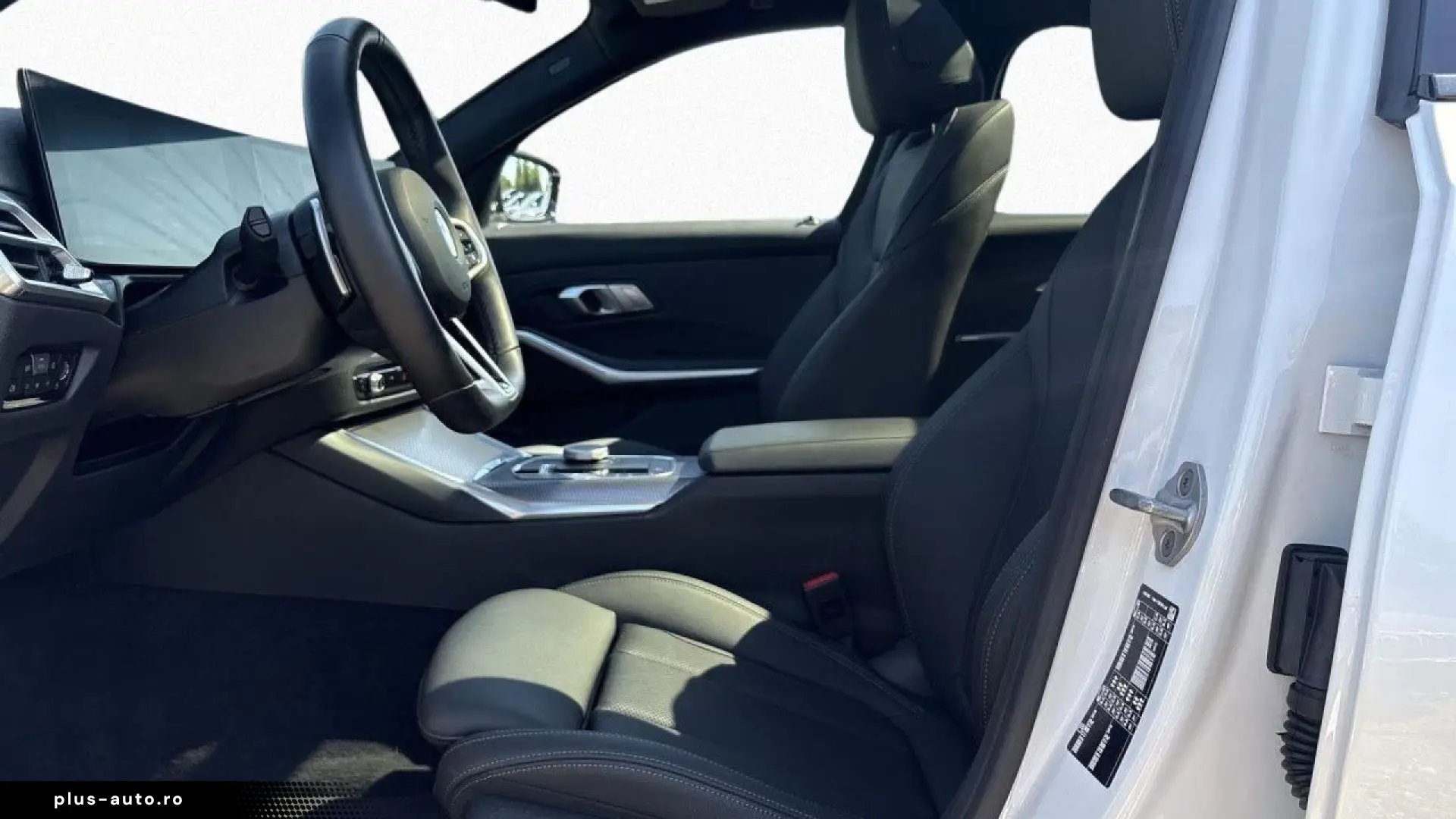BMW 320i Touring M SPORT AHK Pano Kamera Tempo 19