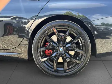 BMW 320iA T M SPORT PRO LivePr 360 AHK St G Pano 19