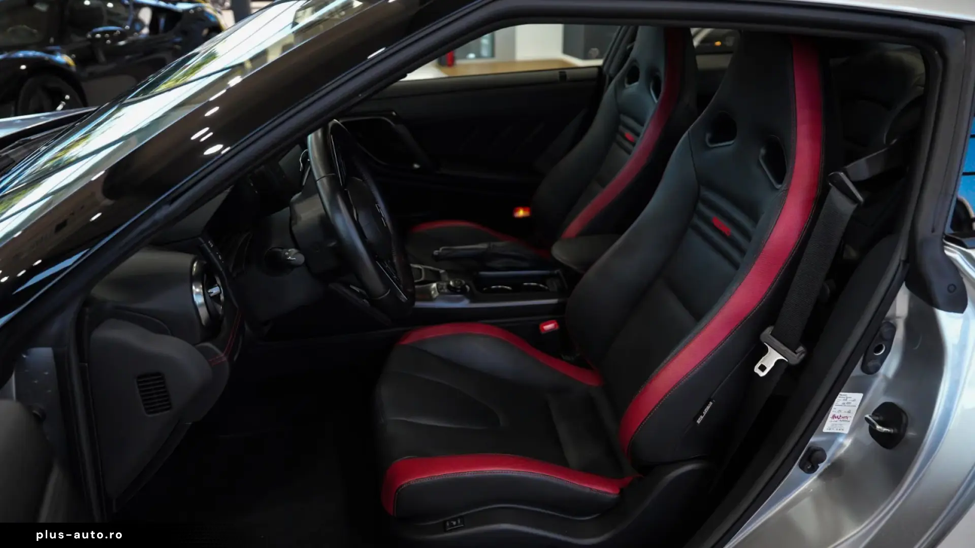 Nissan GT-R Black Edition TITAN BOSE RECARO SPECIAL PAINT