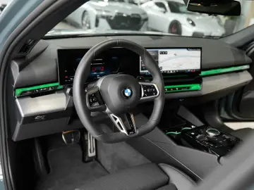 BMW 520i M SPORT PRO 20LM Panorama Harman