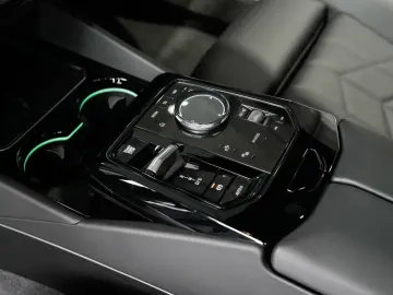 BMW 520i M SPORT PRO 20LM Panorama Harman