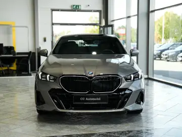 BMW 520i M SPORT PRO 20LM Panorama Harman