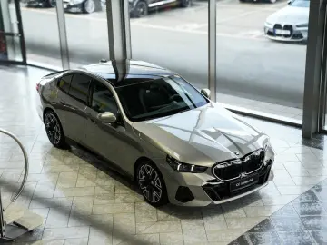 BMW 520i M SPORT PRO 20LM Panorama Harman