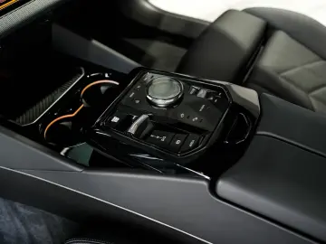 BMW 520i M SPORT PRO 20LM Panorama Harman