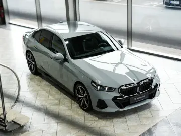 BMW 520d xDrive M Sport AHK 20LM ACC