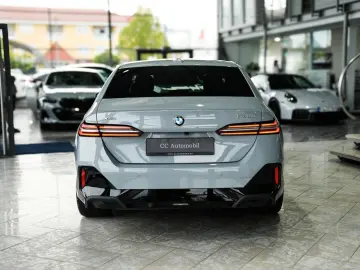 BMW 520d xDrive M Sport AHK 20LM ACC